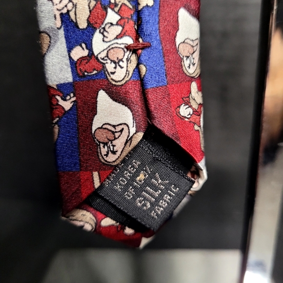 Disney World Men's Silk Tie Grumpy - Picture 4 of 4